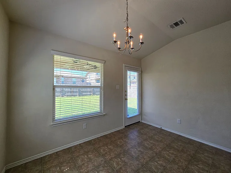 4604 Black Forest Ln — Photo 11