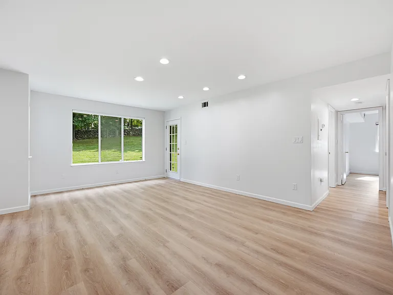 Living room with plenty of windows