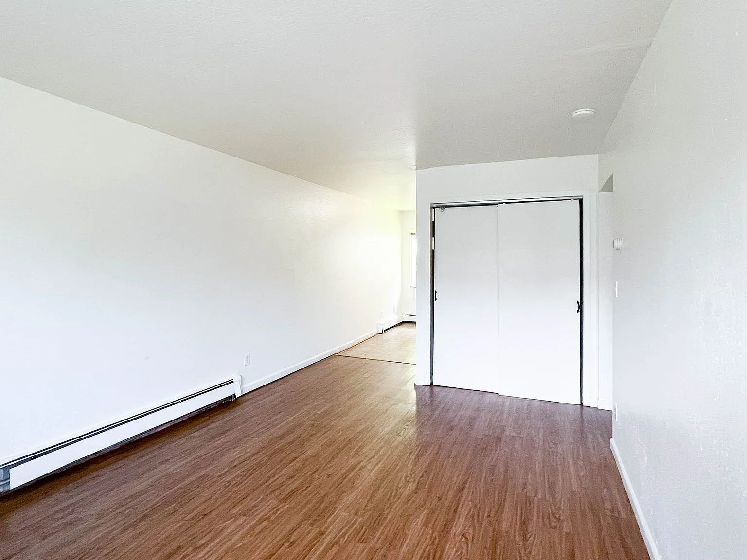 1025 E 10th Ave - 11 — Photo 3