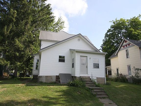 4th image of 612 E Gambier St