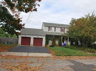 15 Hedge Dr, Oceanport, NJ