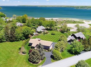 96 Fischer Cir, Portsmouth, RI 02871