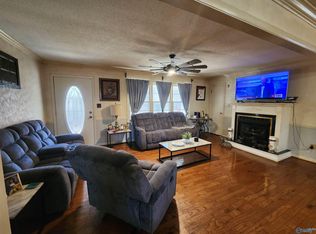 703 Rock Cliff Rd, Hamilton, AL 35570