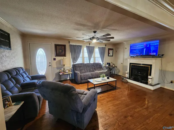 703 Rock Cliff Rd, Hamilton, AL 35570