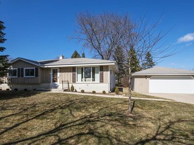 240 W Juniper Dr, Grafton, WI, 53024