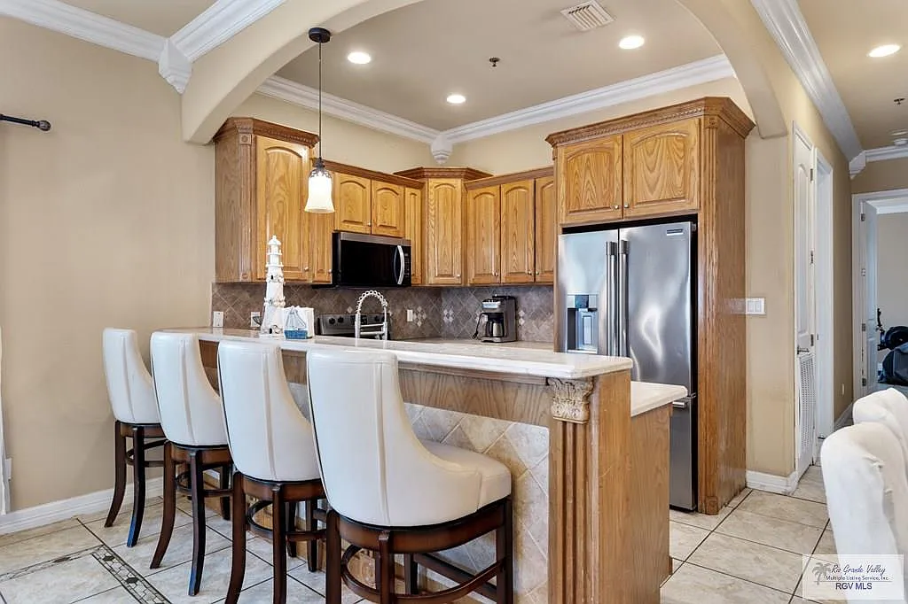 2 bed, 2.0 bath, 1084 sqft, $2,150 — Photo 3