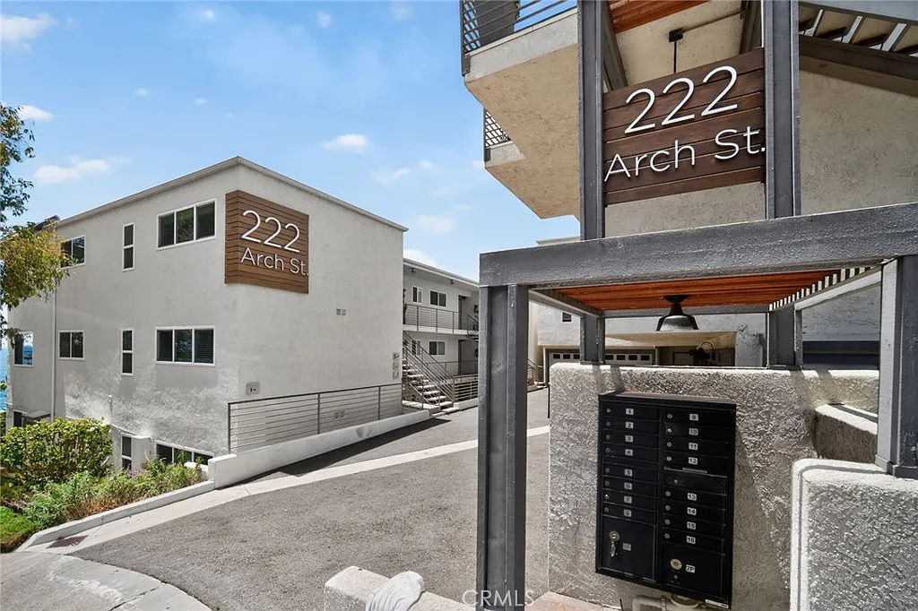 2 bed, 1050 sqft, $6,500 — Photo 4