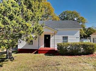 404 E Mills Ave, Mooresville, NC 28115