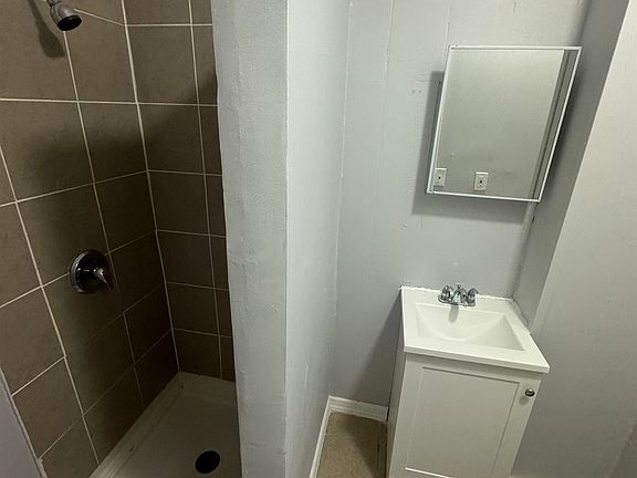 5th image of 52 Harrison Ave #2V