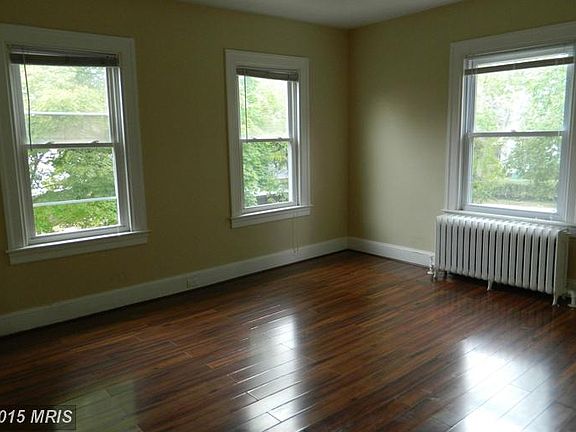 4th image of 3 Saint Timothys Ln APT 2