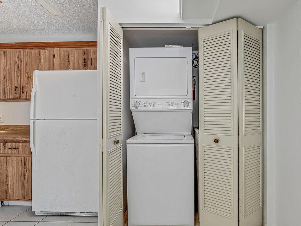 1st image of 528 Shady Pine Way #B2