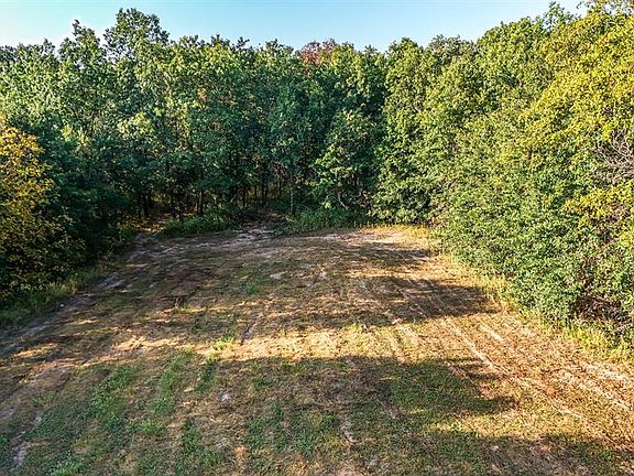 3rd image of 23 Hopkins Rd