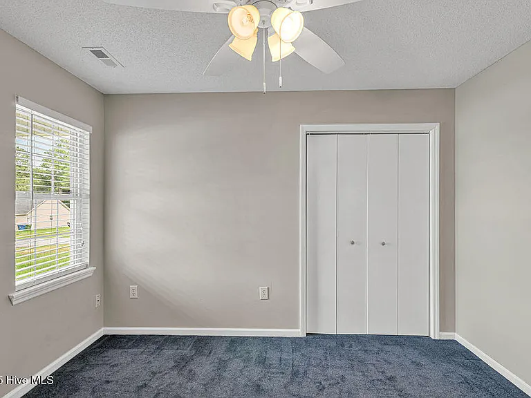 201 Ross Ct — Photo 22