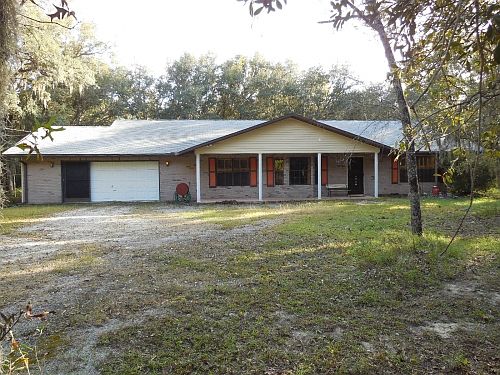 1st image of 13910 Oakwood Dr