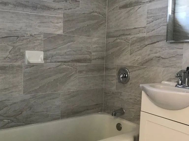 Mission Beach 1Bed 1 Bath steps from the water! — Photo 9