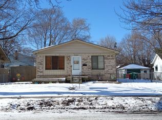 21905 Elmwood Ave, Eastpointe, MI