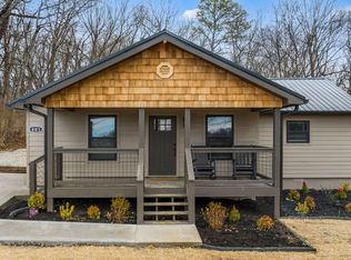 601 Whites Mill Rd, Maryville, TN 37803