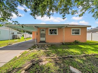 9046 1st St N, Saint Petersburg, FL 33702