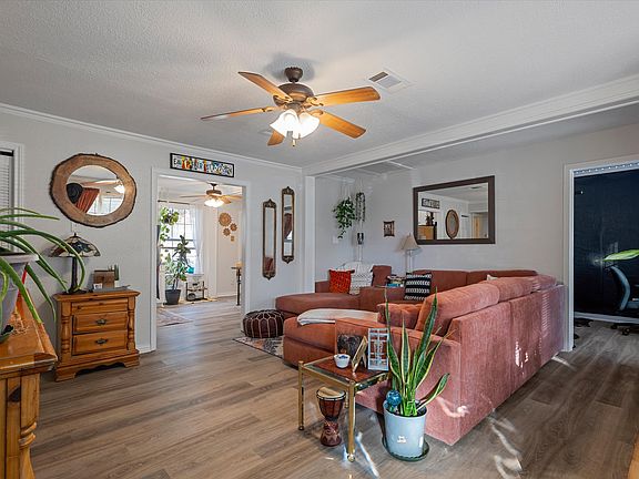 5th image of 169 Prairie Creek Cir