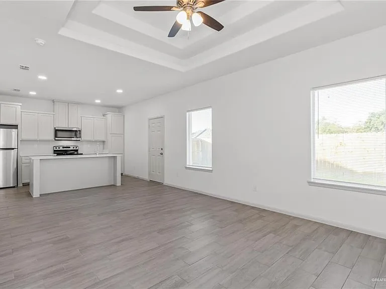 1213 Shavano Dr #4 — Photo 5