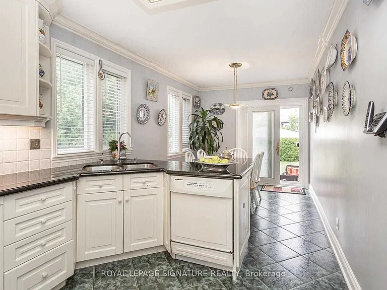 2 Hillcrest Dr — Photo 7