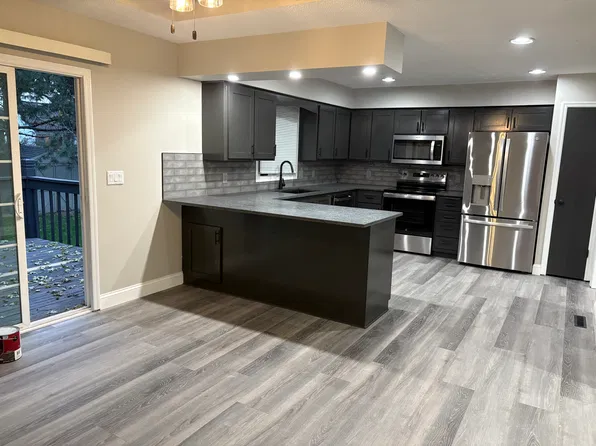 20511 Laramie Rd, Elkhorn, NE 68022