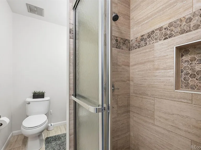 1169 S Monaco Street Pkwy — Photo 17