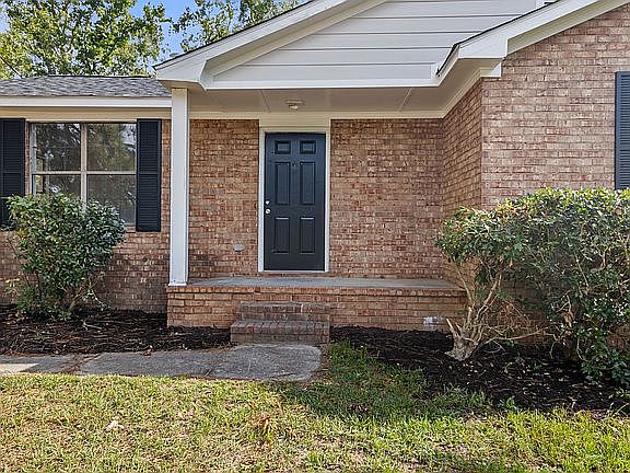 3rd image of 3919 Wexford Ct