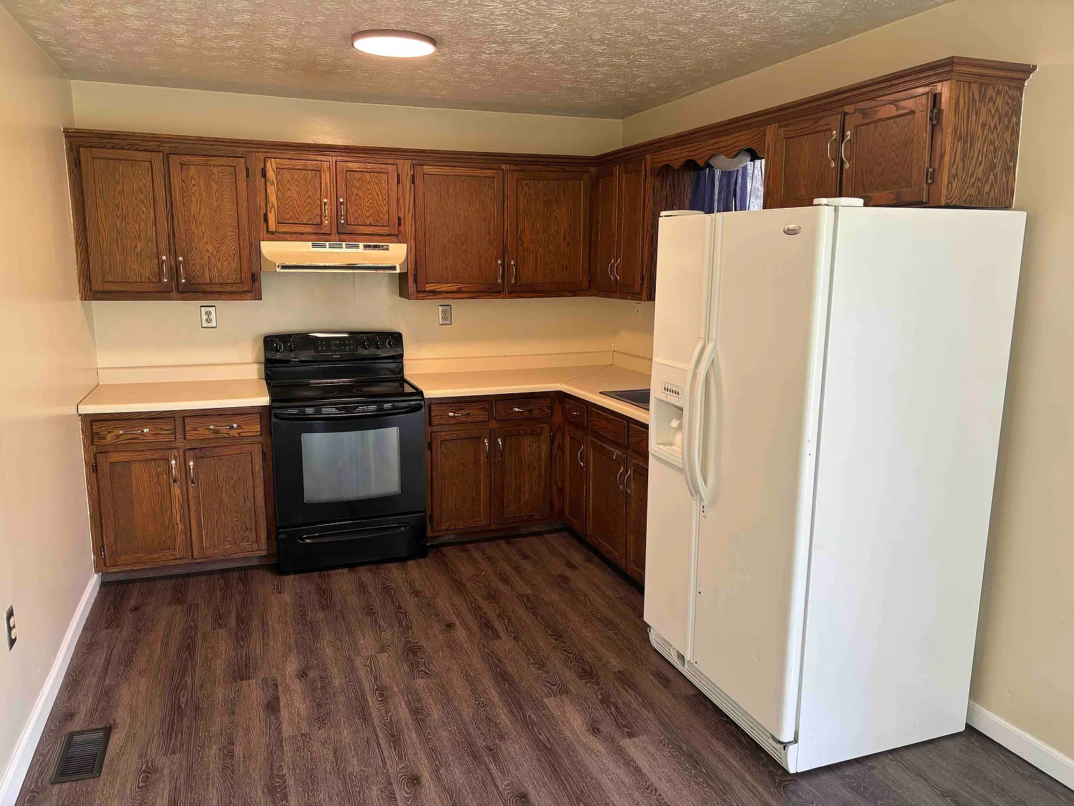 3 bed, 1160 sqft, $1,400 — Photo 4