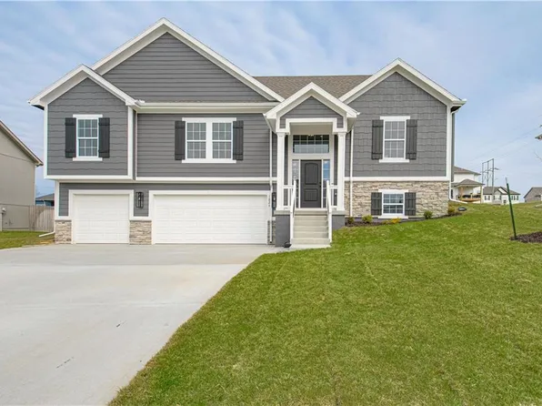 1026 Jasmine Dr, Liberty, MO 64068