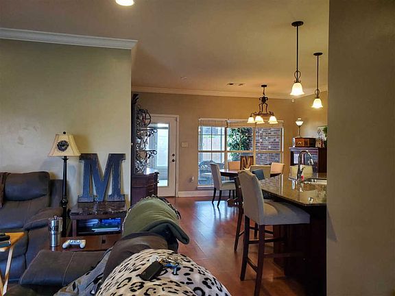 4th image of 110 Mandalay East Dr