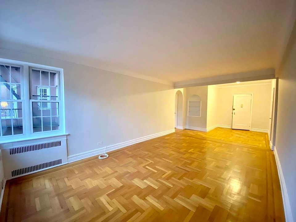1st image of 225 Sterling Pl APT 4R