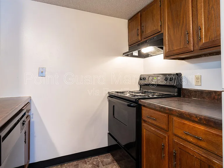 844 N Waco Ave — Photo 27