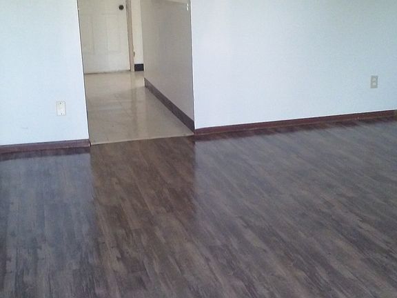 2nd image of 4414 Grinnell Dr APT 2