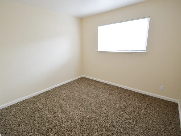 3471 Windsor Ct — Photo 12