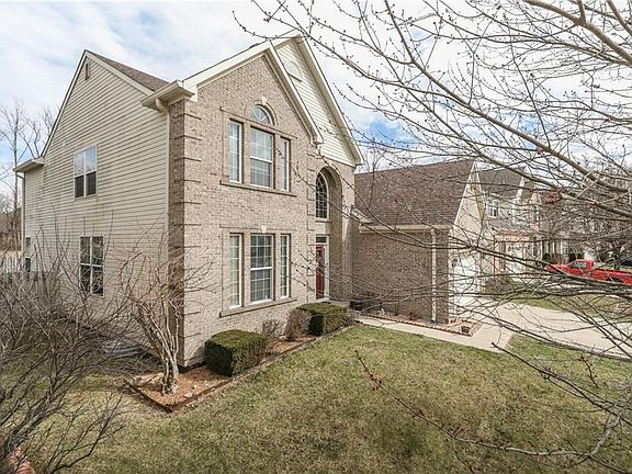 2nd image of 7363 Sycamore Run Dr