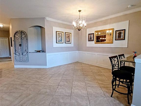 3rd image of 80 S RIVERVIEW BEND S #822