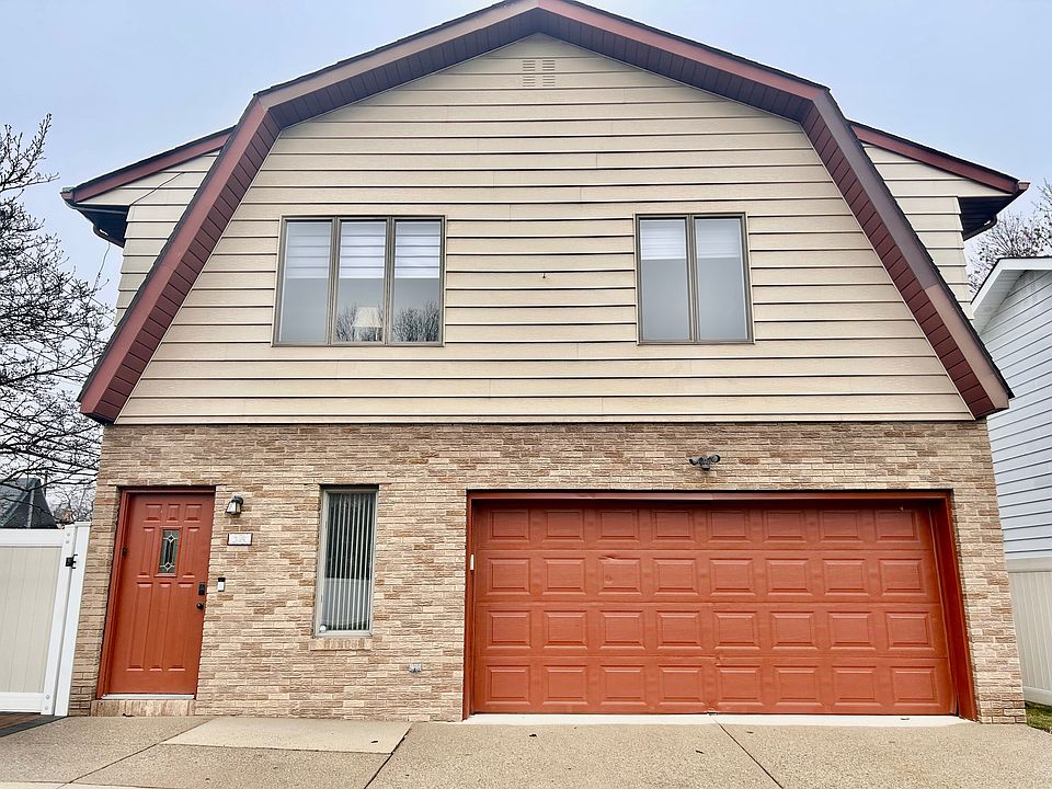 1st image of 630 N Midland Ave #1