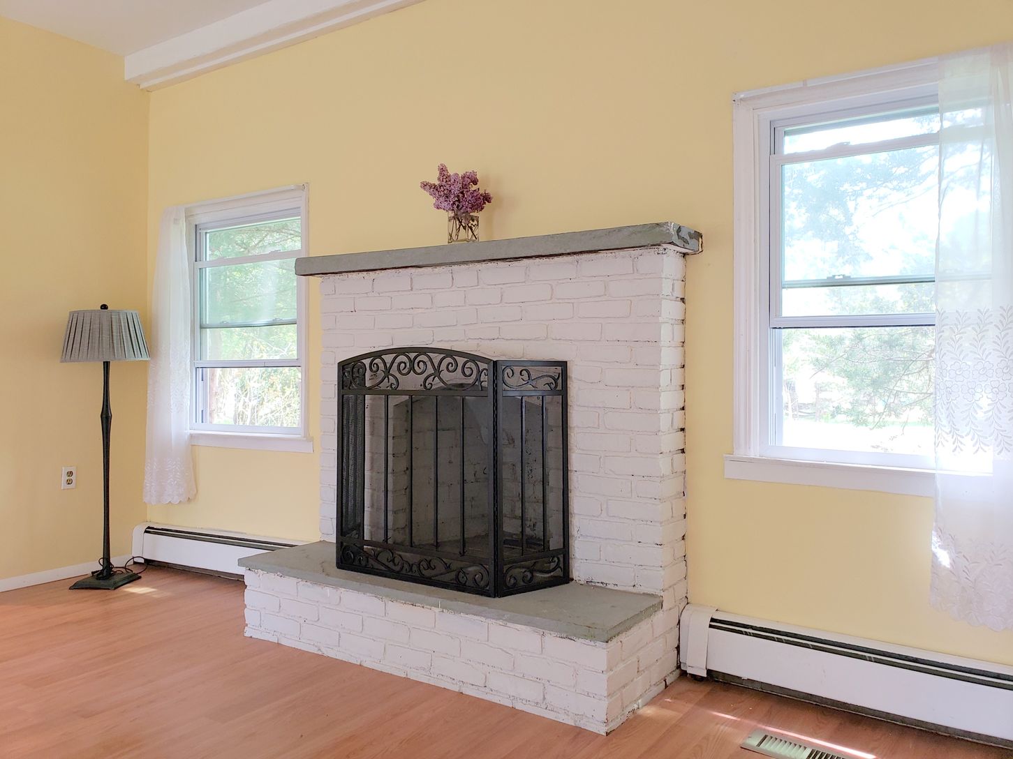  Nice Cozy Fireplace