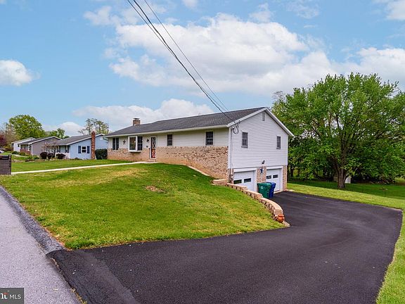 2nd image of 4919 Bretney Dr