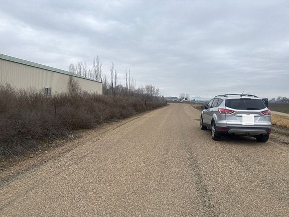 4th image of 28135 Canal Rd