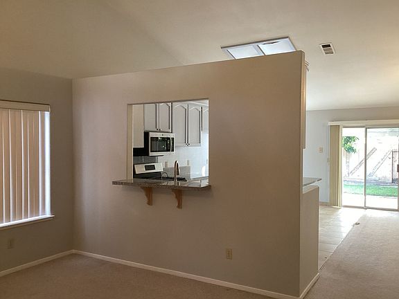 4th image of 4521 Glimmer Ln