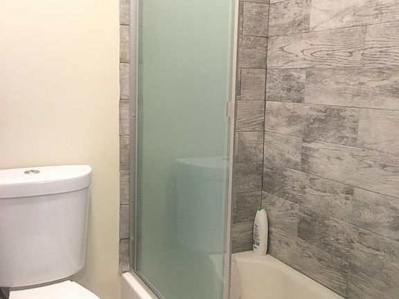 4th image of 1708 W Girard Ave #2F