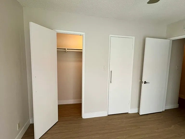 726 N Alfred St #6 — Photo 10