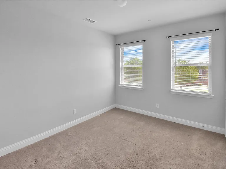 6162 Blythe Dr — Photo 11