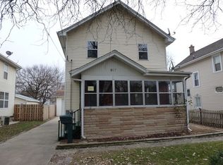 617 N May St, Aurora, IL 60506