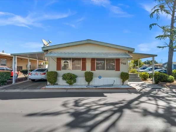 2706 W Ashlan Ave Space 323, Fresno, CA 93705