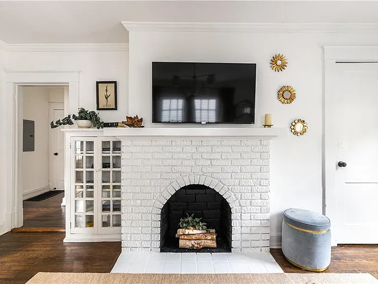 1031 Austin Ave NE #1 — Photo 4