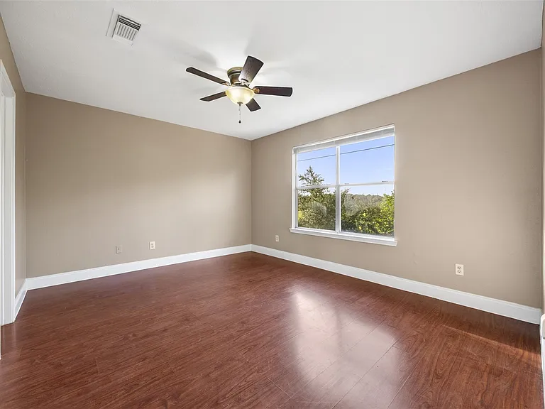 443 Willow West Dr — Photo 15