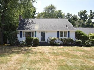 35 Forest Hills Ln, West Hartford, CT 06117